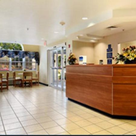 Microtel Inn & Suites האנטסוויל מראה פנימי תמונה