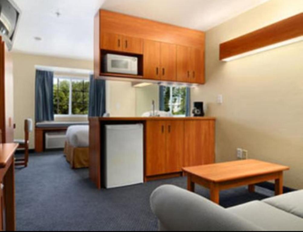Microtel Inn & Suites האנטסוויל חדר תמונה