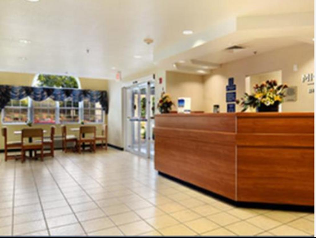 Microtel Inn & Suites האנטסוויל מראה פנימי תמונה